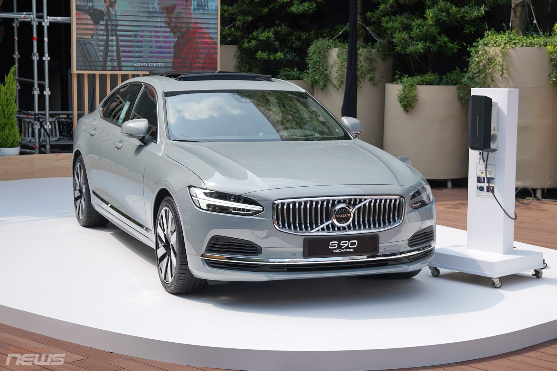 Volvo S90 Recharge ra mắt khách hàng Việt với giá 2,89 tỷ đồng