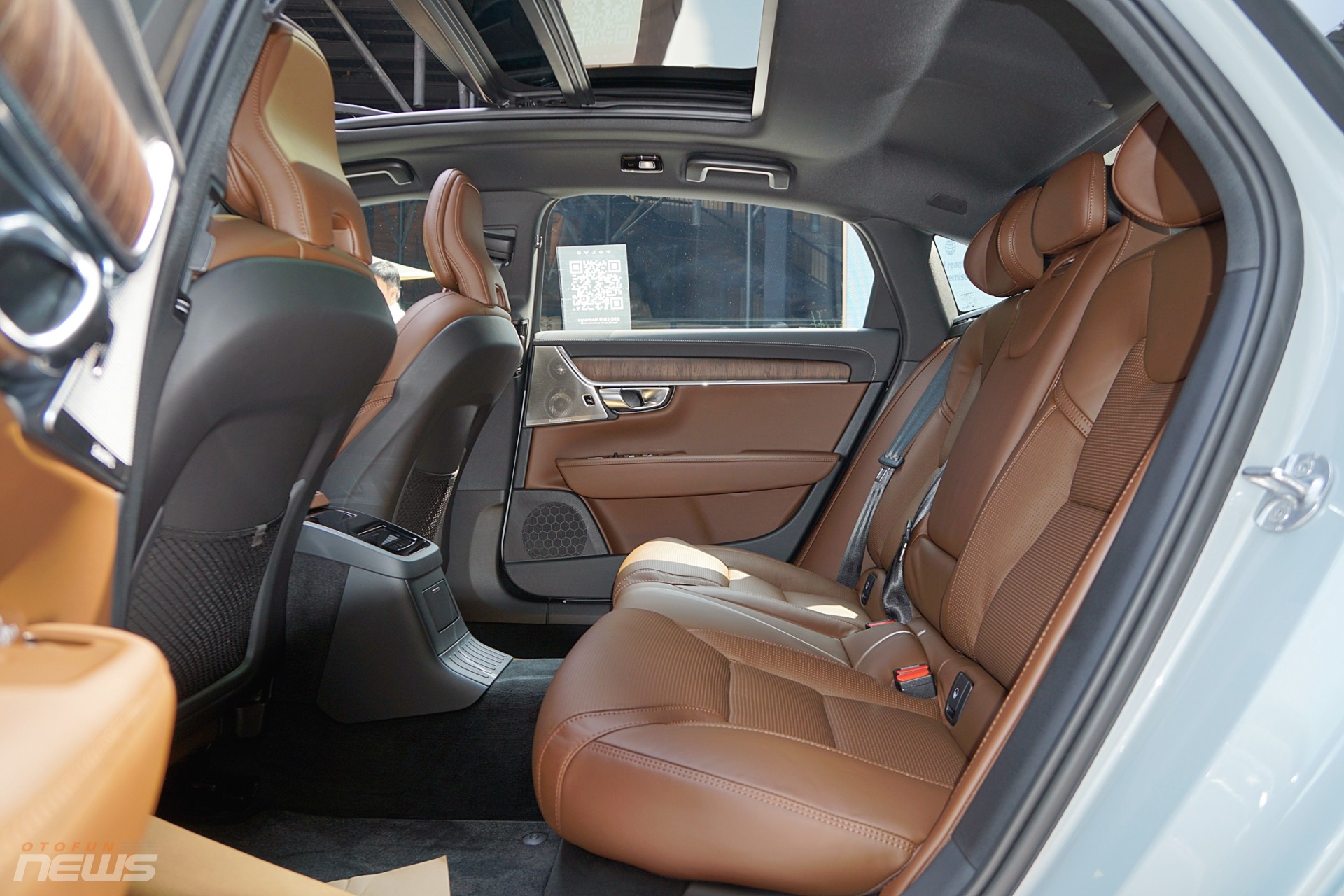 Volvo S90 Recharge ra mắt khách hàng Việt với giá 2,89 tỷ đồng