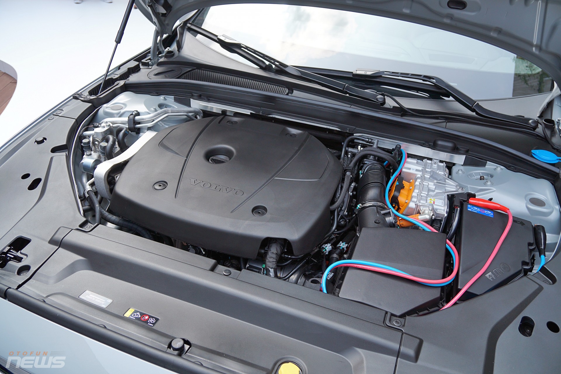 Volvo S90 Recharge ra mắt khách hàng Việt với giá 2,89 tỷ đồng