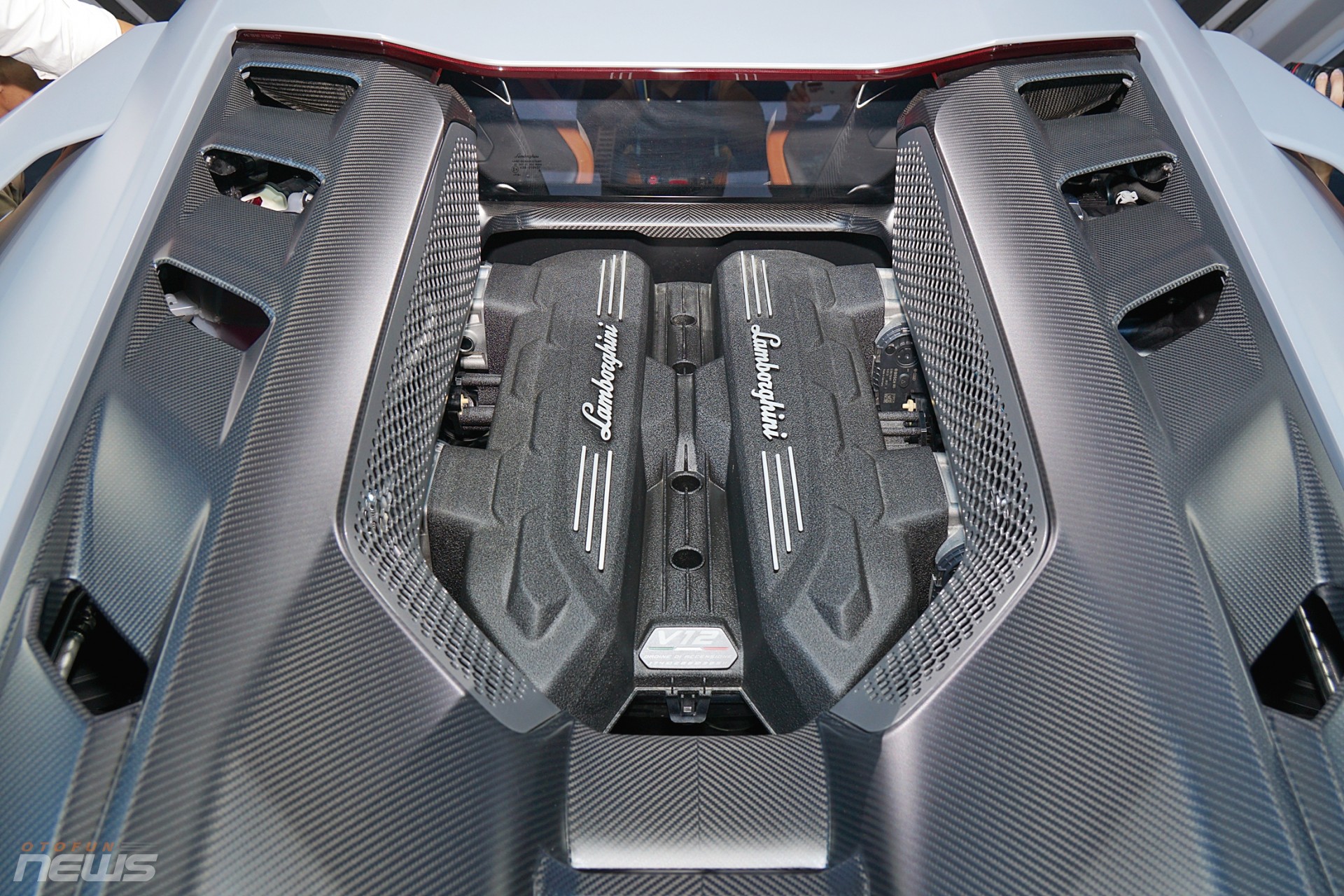 Siêu bò Lamborghini Revuelto được chào bán tại Việt Nam với giá 44 tỷ đồng Siêu bò Lamborghini Revuelto được chào bán tại Việt Nam với giá 44 tỷ đồng