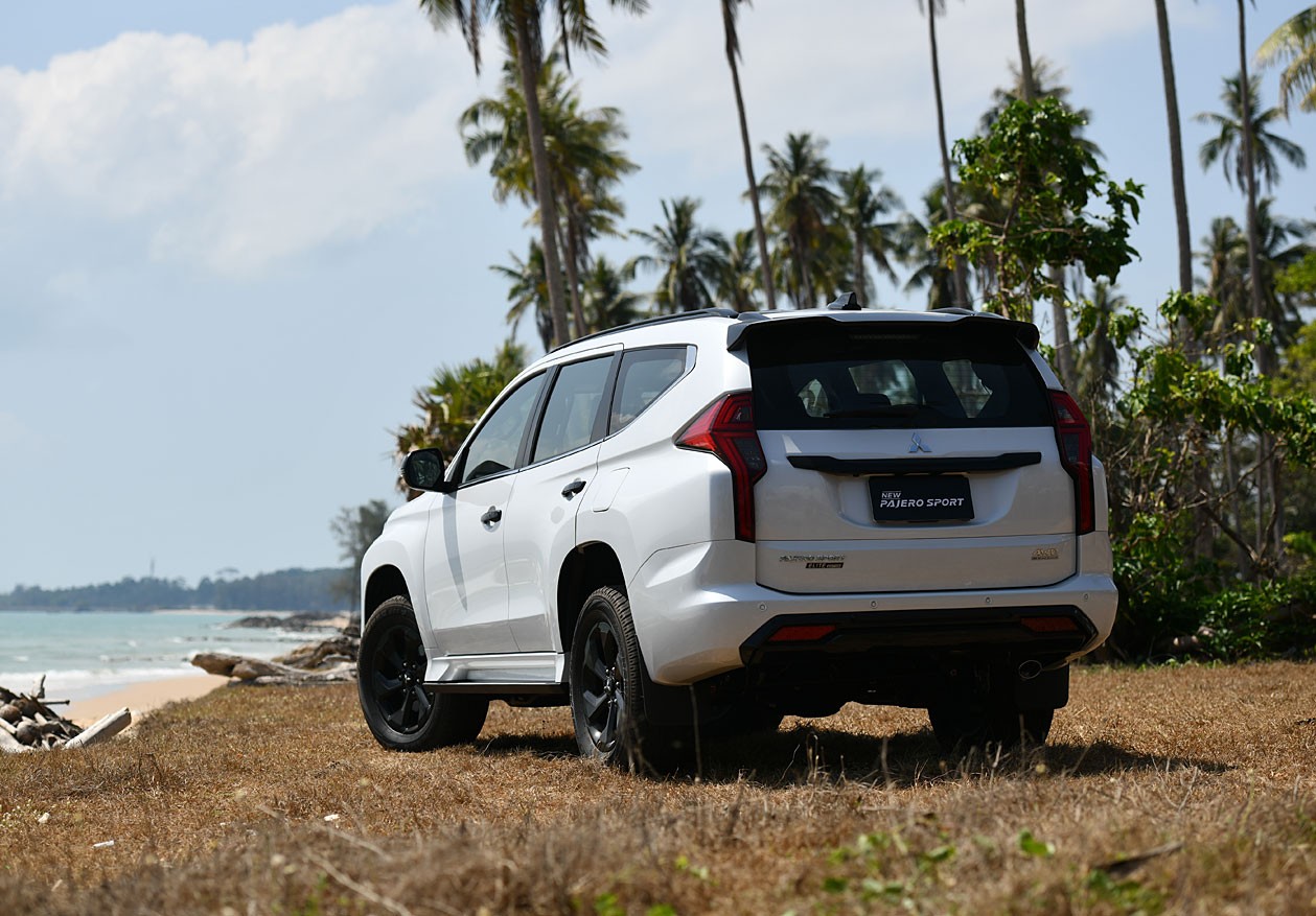 Mitsubishi Pajero Sport 2024  ra mắt tại Thái Lan