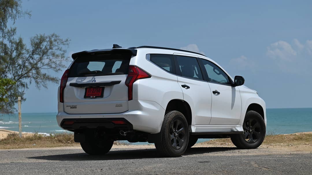 Mitsubishi Pajero Sport 2024  ra mắt tại Thái Lan