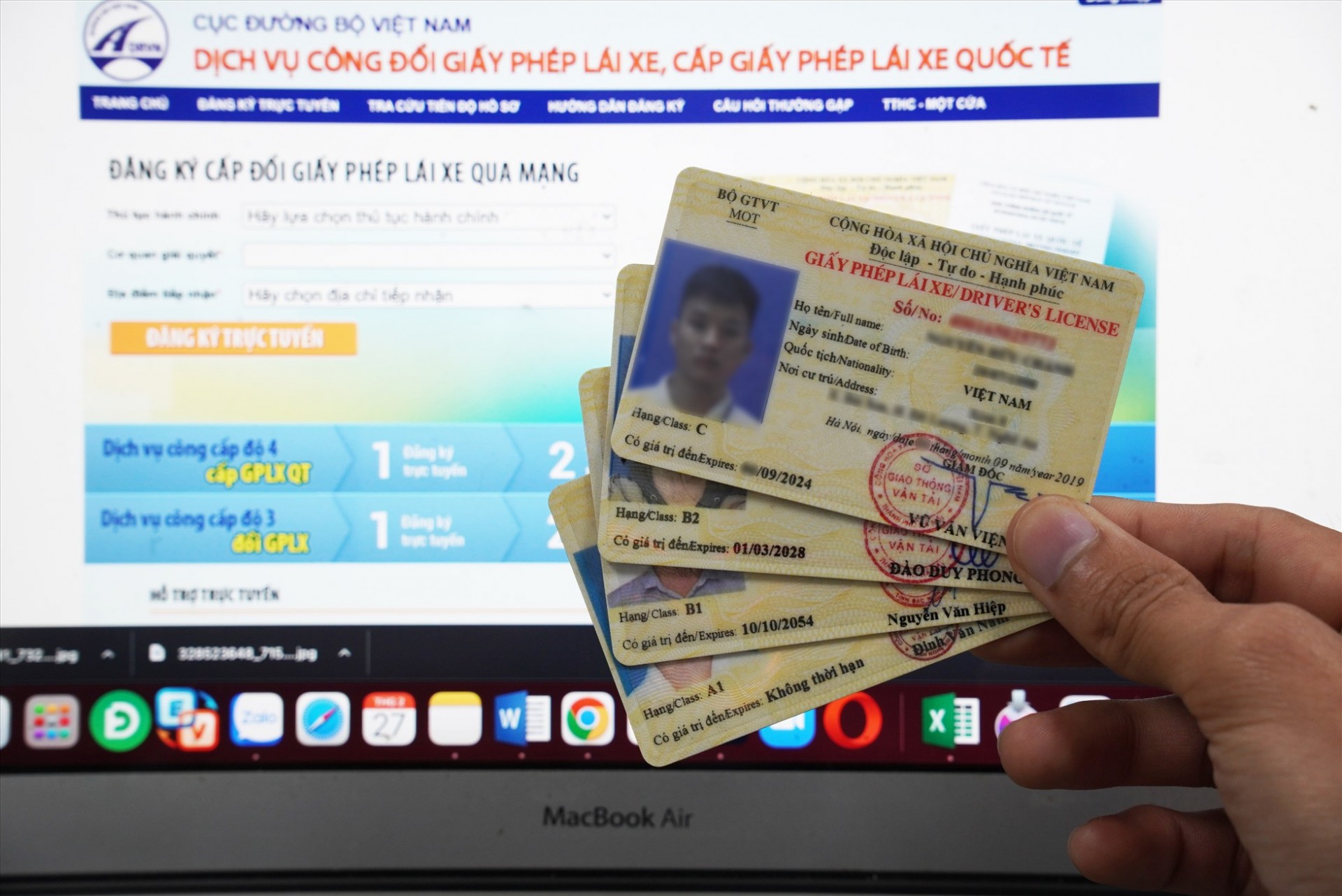 Bỏ giấy phép lái xe hạng B2, có phải đi làm lại không? Bỏ giấy phép lái xe hạng B2, có phải đi làm lại không?