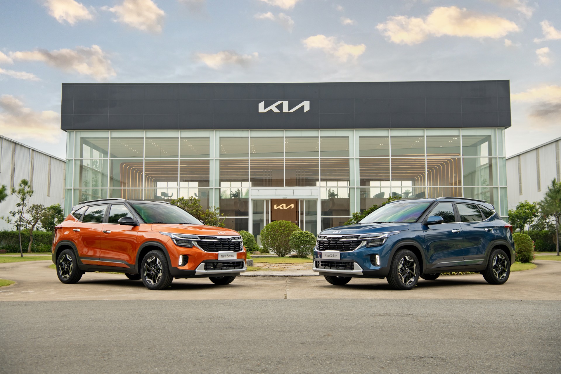 Kia Seltos giá 599 triệu đồng, giảm để cạnh tranh Mitsubishi Xforce, Hyundai Creta