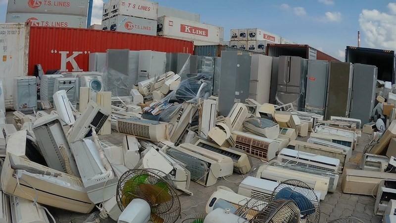 Điều hòa phế liệu tràn lan - làm sao để giải quyết?