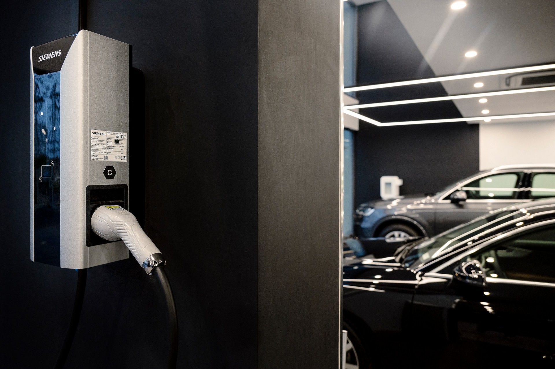 Khai trương đại lý Audi theo mô hình mới đầu tiên tại Việt Nam Khai trương đại lý Audi theo mô hình mới đầu tiên tại Việt Nam