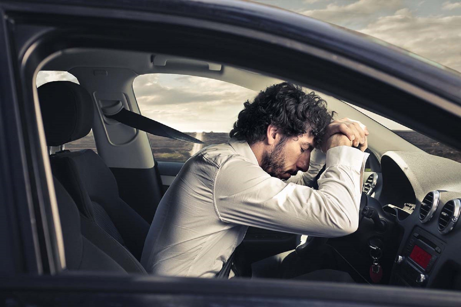 Kinh nghiệm lái ô tô ban đêm sao cho an toàn Kinh nghiệm lái ô tô ban đêm sao cho an toàn