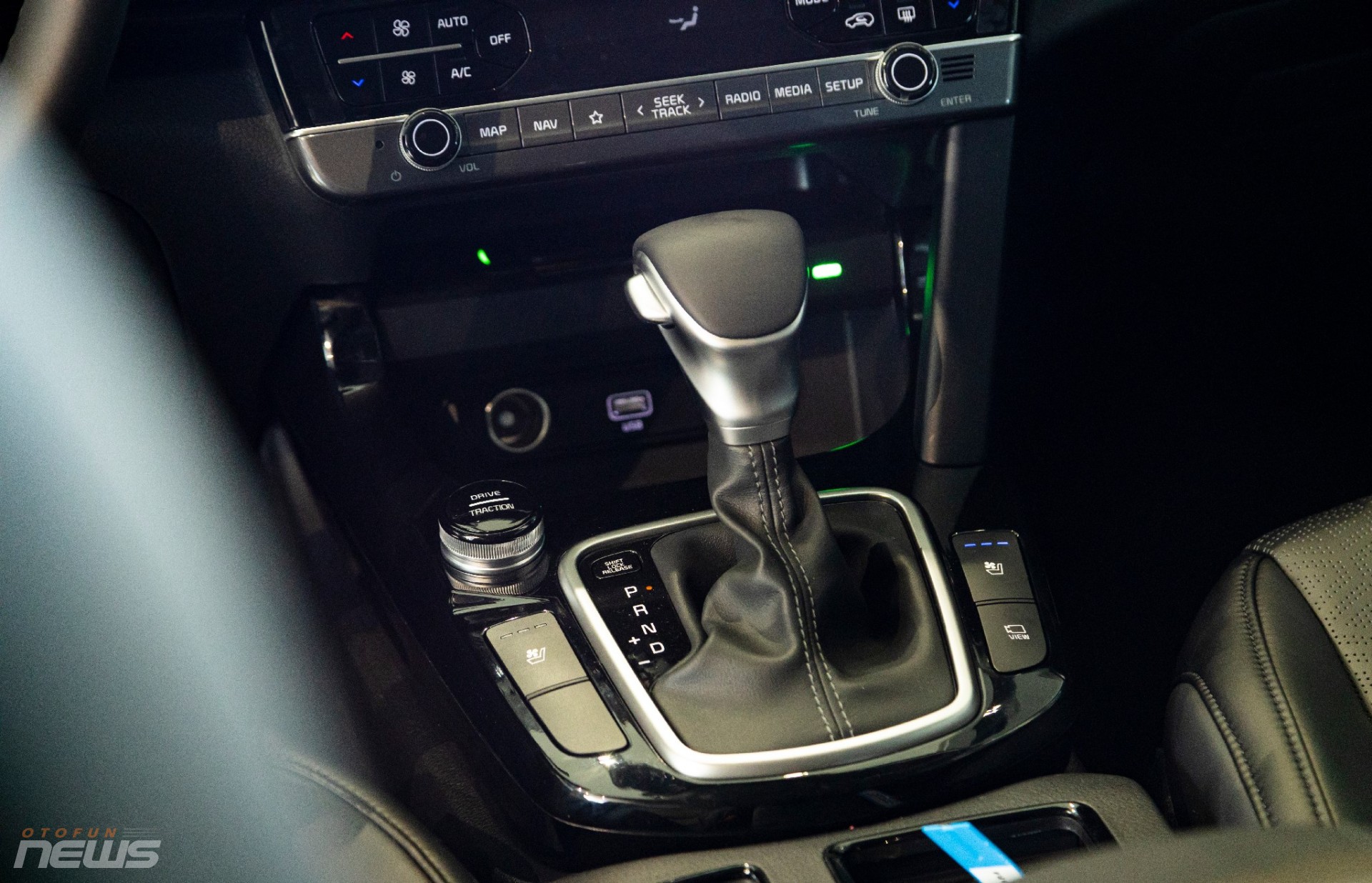 Chi tiết Kia Seltos 1.5 Premium: Những nâng cấp có tương xứng với mức giá tăng hàng chục triệu Chi tiết Kia Seltos 1.5 Premium: Những nâng cấp có tương xứng với mức giá tăng hàng chục triệu