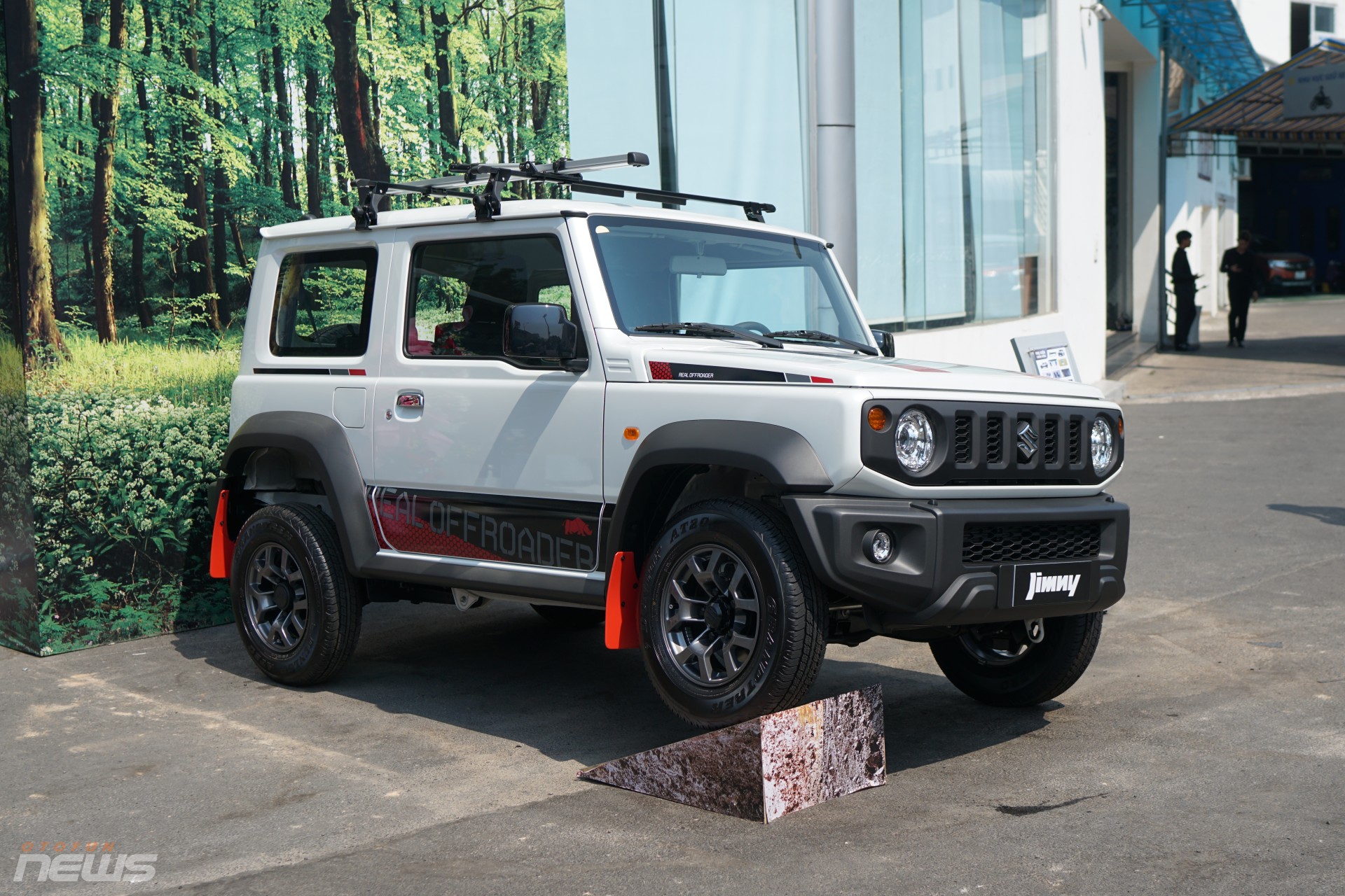 Giá lăn bánh Suzuki Jimny lên tới hơn 900 triệu đồng Giá lăn bánh Suzuki Jimny lên tới hơn 900 triệu đồng