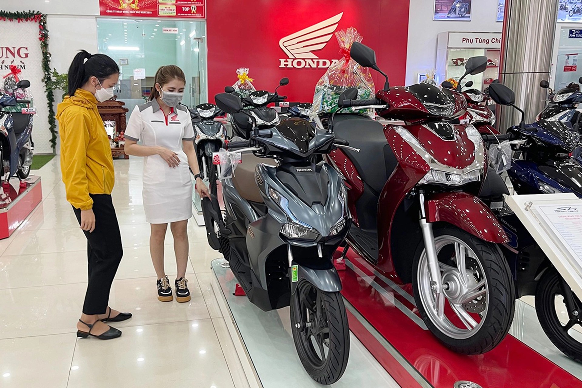 Người Việt mua gần 7.000 xe máy mỗi ngày trong quý đầu năm, giảm dần đều so với các quý trước Người Việt mua gần 7.000 xe máy mỗi ngày trong quý đầu năm, giảm dần đều so với các quý trước