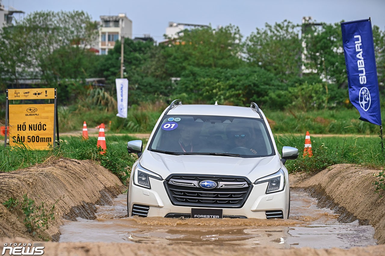 Cùng Subaru Forester lội nước, đi vách nghiêng, leo dốc cao tại thủ đô Hà Nội Cùng Subaru Forester lội nước, đi vách nghiêng, leo dốc cao tại thủ đô Hà Nội