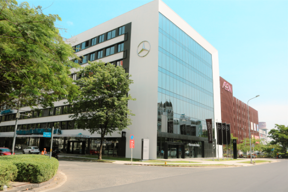 Vị thế Mercedes-Benz Vietnam trên thị trường xe sang tại Việt Nam Vị thế Mercedes-Benz Vietnam trên thị trường xe sang tại Việt Nam