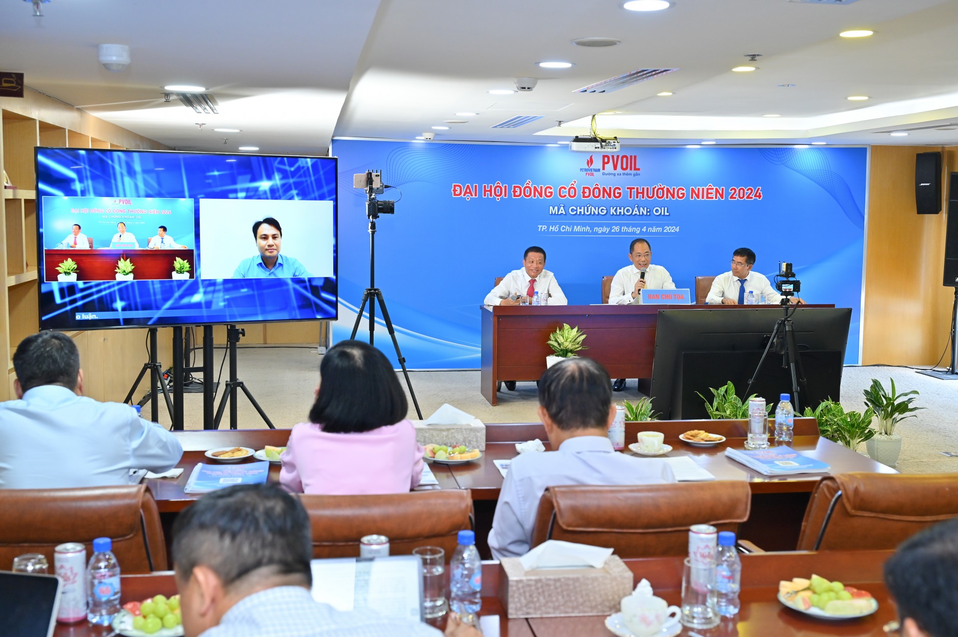 PVOIL tăng hơn 100 CHXD trong năm 2023, mở rộng dịch vụ phi xăng dầu đặc biệt là trạm sạc xe điện PVOIL tăng hơn 100 CHXD trong năm 2023, mở rộng dịch vụ phi xăng dầu đặc biệt là trạm sạc xe điện