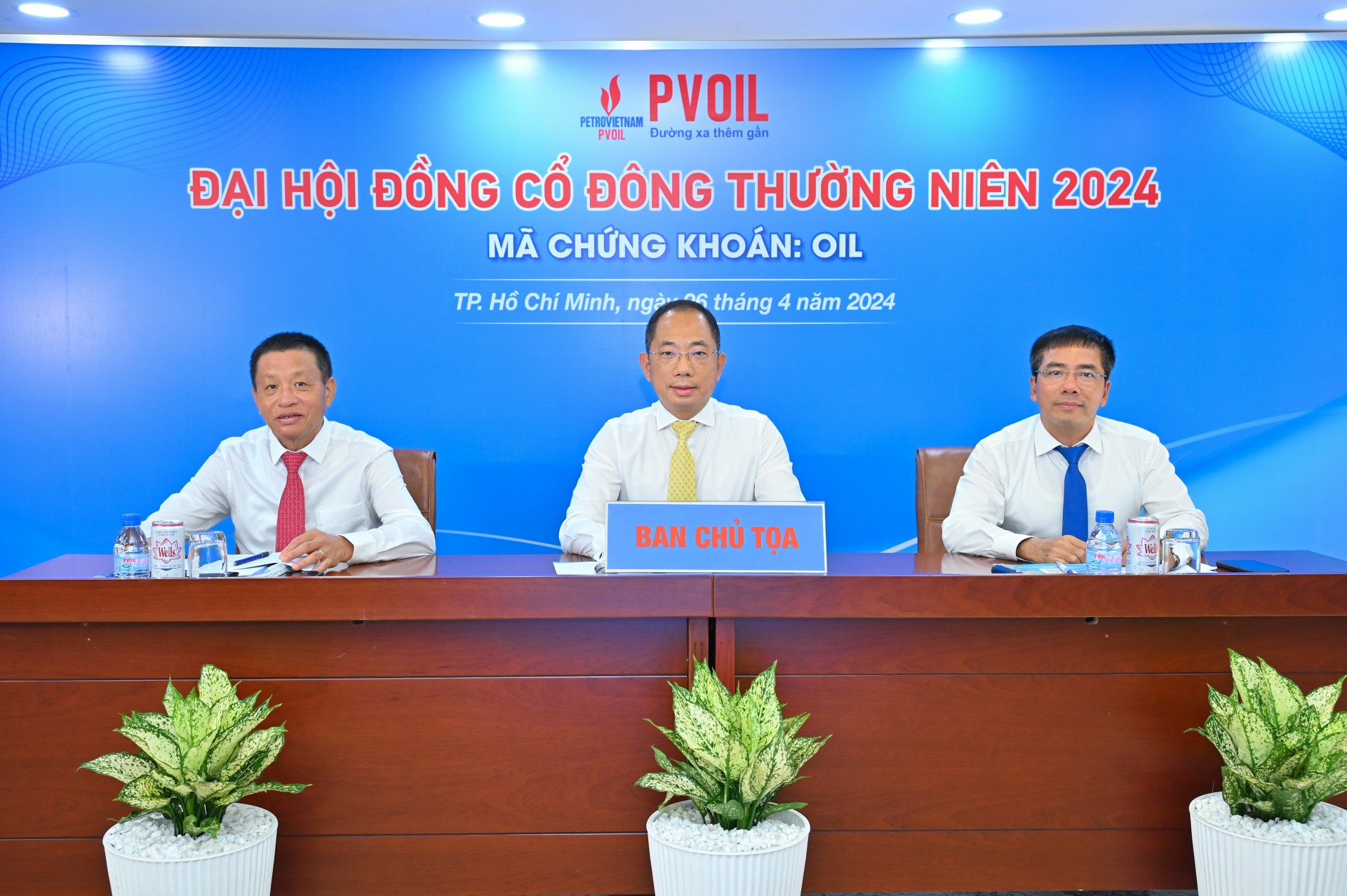PVOIL tăng hơn 100 CHXD trong năm 2023, mở rộng dịch vụ phi xăng dầu đặc biệt là trạm sạc xe điện PVOIL tăng hơn 100 CHXD trong năm 2023, mở rộng dịch vụ phi xăng dầu đặc biệt là trạm sạc xe điện