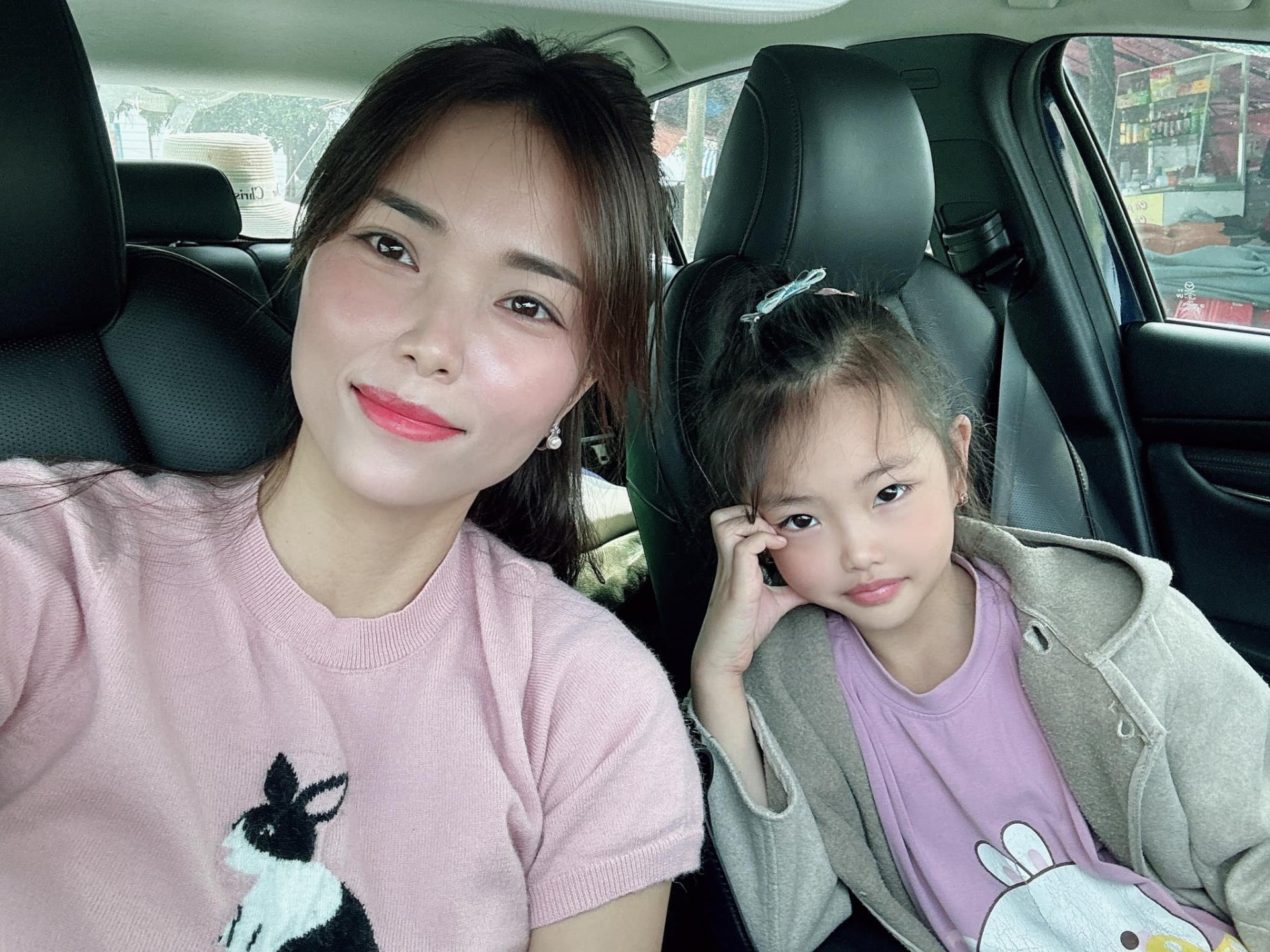 Mẹ trẻ Hà Nội chia sẻ kinh nghiệm cầm lái ô tô đường đèo Hà Giang Mẹ trẻ Hà Nội chia sẻ kinh nghiệm cầm lái ô tô đường đèo Hà Giang