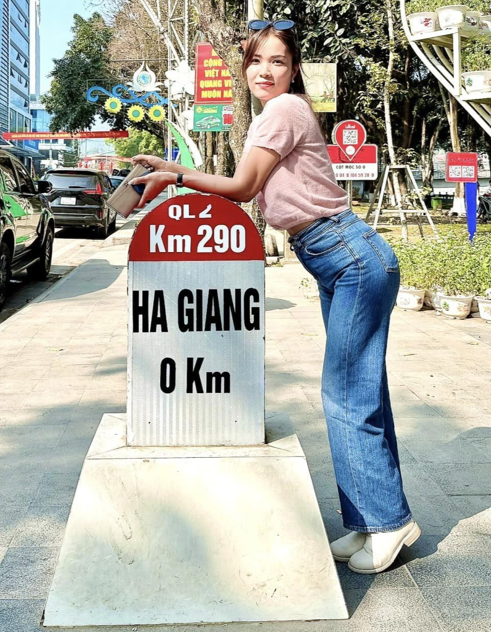 Nữ Ofer kể chuyện cầm lái ô tô đường đèo Hà Giang Nữ Ofer kể chuyện cầm lái ô tô đường đèo Hà Giang