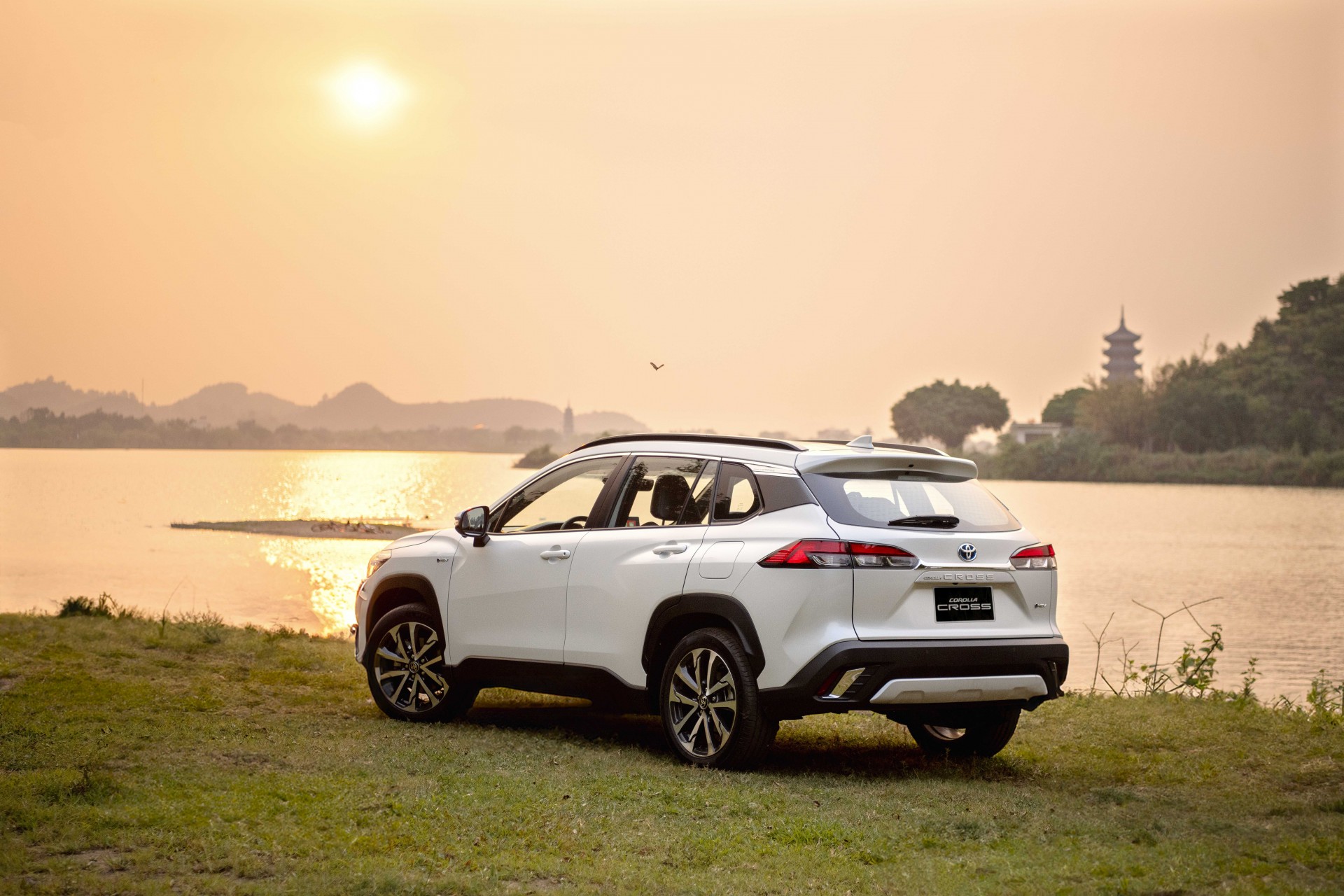 Toyota Corolla Cross 2024 thay đổi ngoại hình nhẹ, giá từ 820 triệu đồng Toyota Corolla Cross 2024 thay đổi ngoại hình nhẹ, giá từ 820 triệu đồng