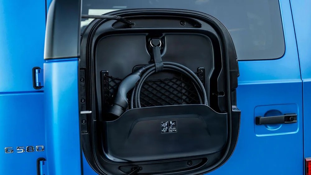 Mercedes-Benz G580 2025 sẽ được bán tại Việt Nam vào quý III năm nay Mercedes-Benz G580 2025 sẽ được bán tại Việt Nam vào quý III năm nay
