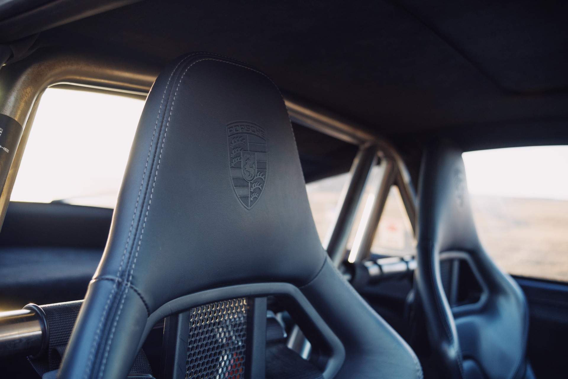 Người đàn ông quyết đồng hành cả đời cùng Porsche 911 Turbo 2003 911