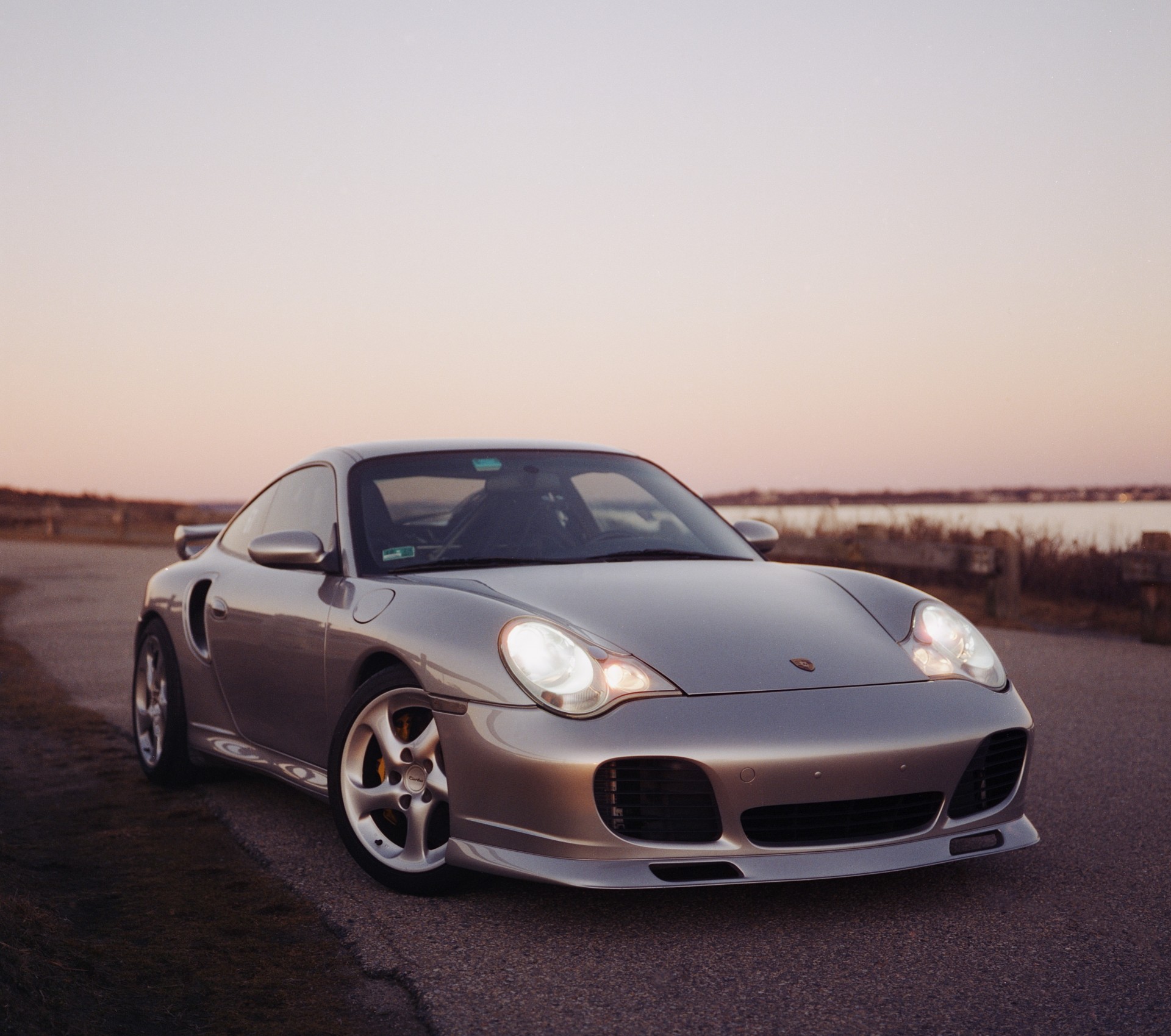 Người đàn ông quyết đồng hành cả đời cùng Porsche 911 Turbo 2003 911