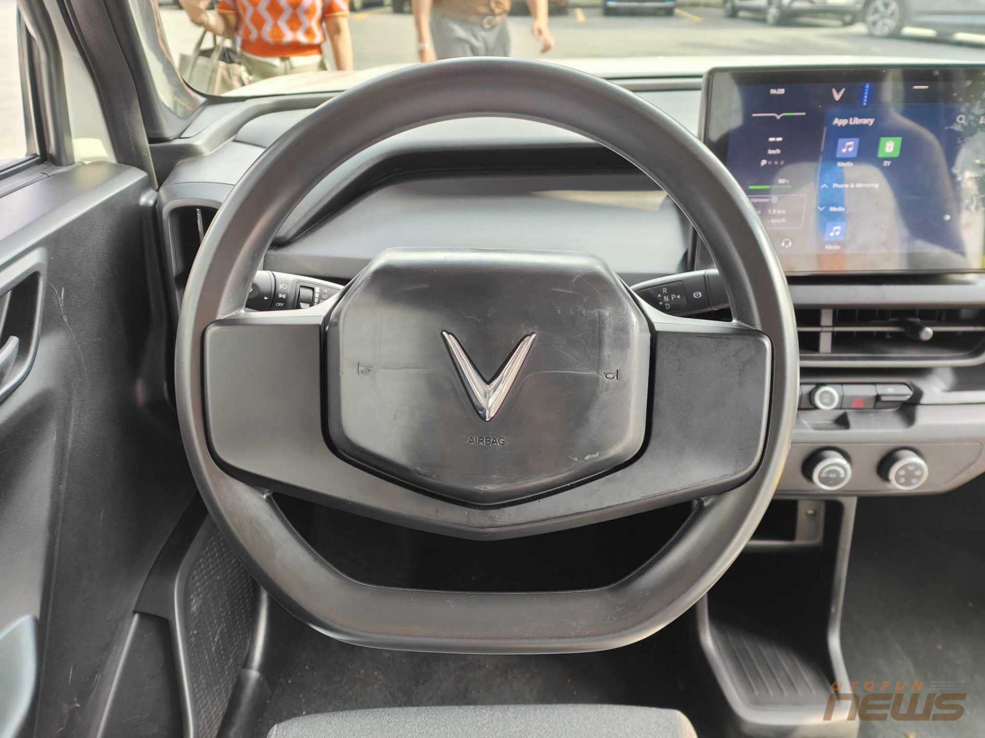 Cận cảnh nội thất, ngoại thất mẫu xe điện cỡ nhỏ VinFast VF 3