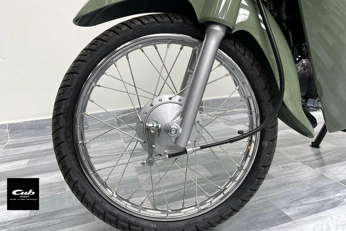 Cận cảnh Honda Super Cub 110 2024 nhập Thái với giá gần 90 triệu đồng Cận cảnh Honda Super Cub 110 2024 nhập Thái với giá gần 90 triệu đồng