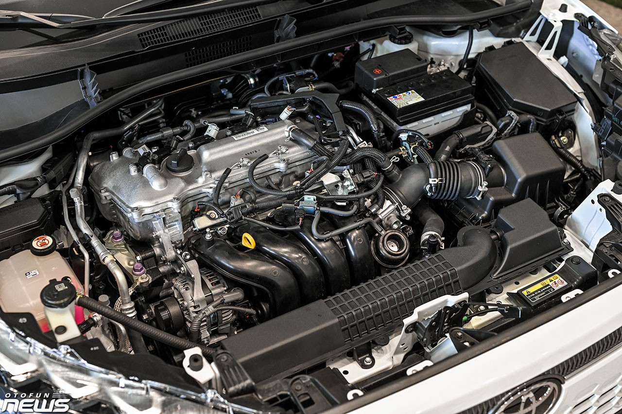 Cận cảnh Toyota Corolla Cross 2024 tại đại lý: Nâng cấp thiết kế, thêm trang bị nhưng lại giảm giá Cận cảnh Toyota Corolla Cross 2024 tại đại lý: Nâng cấp thiết kế, thêm trang bị nhưng lại giảm giá