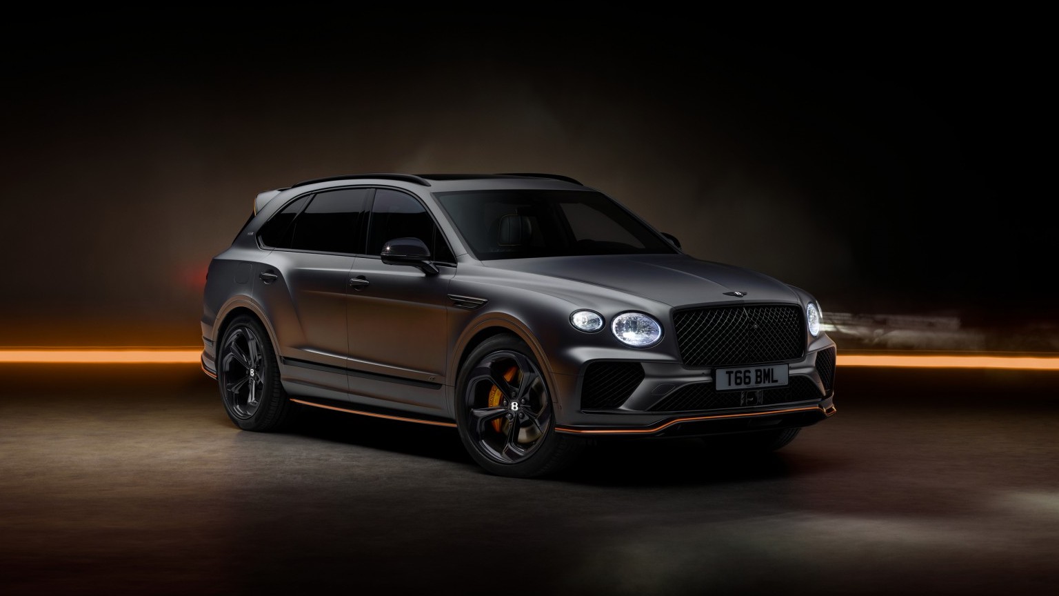 Bentley Bentayga S phiên bản Black Edition công bố giá gần 17 tỷ đồng tại Việt Nam