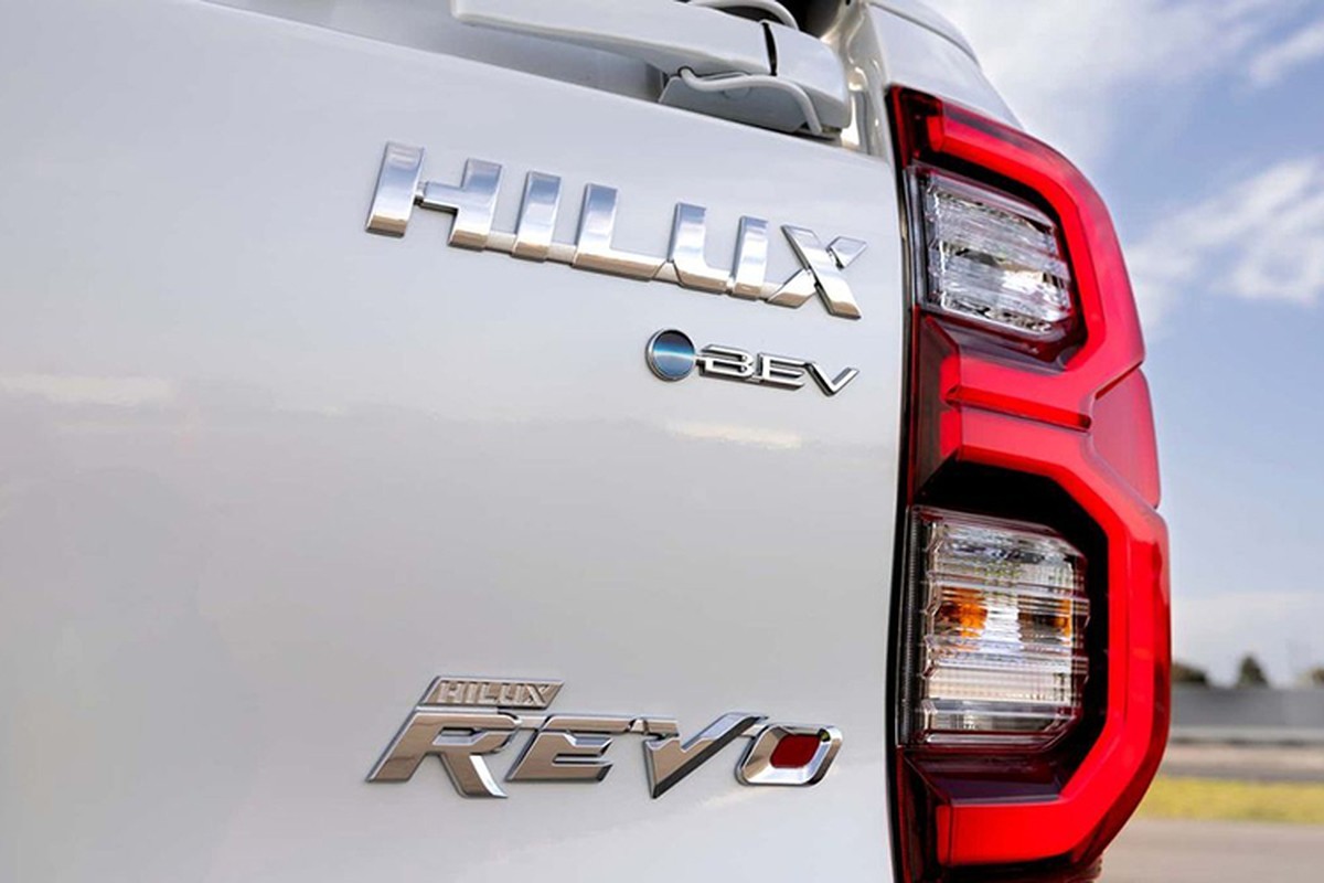 Toyota HiLux chạy điện bán ra năm sau có diện mạo như thế nào? Toyota HiLux chạy điện bán ra năm sau có diện mạo như thế nào?