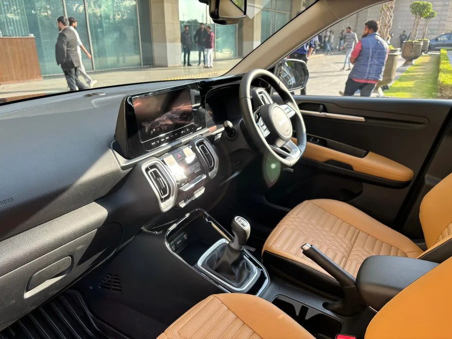 Ngắm Kia Sonet facelift 2024 từ 235 triệu đồng tại Ấn Độ, sắp về Việt Nam Ngắm Kia Sonet facelift 2024 từ 235 triệu đồng tại Ấn Độ, sắp về Việt Nam