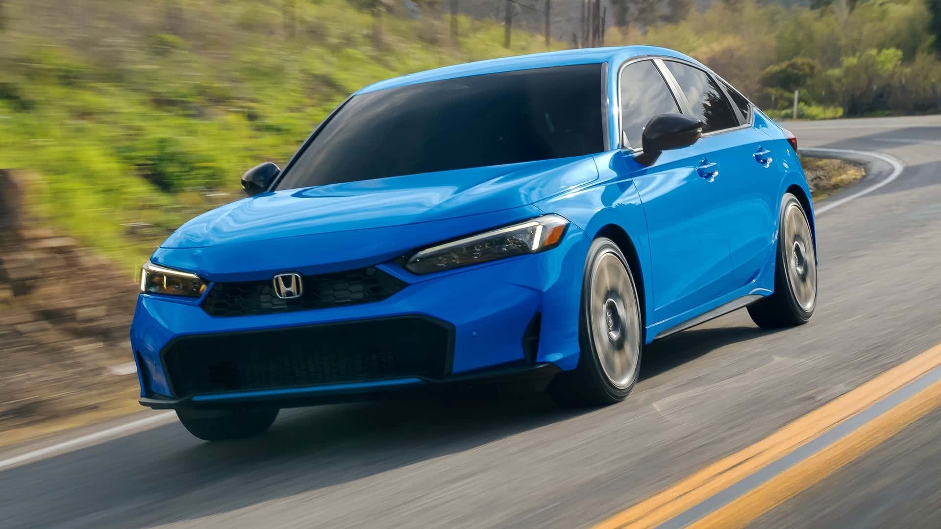 Honda Civic 2025 ra mắt, bổ sung bản hybrid mạnh 200 mã lực