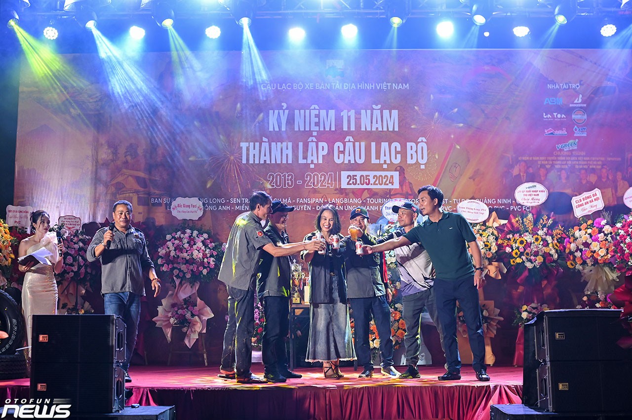 Kỷ niệm sinh nhật lần thứ 11 Câu lạc bộ Xe bán tải địa hình Việt Nam Kỷ niệm sinh nhật lần thứ 11 Câu lạc bộ Xe bán tải địa hình Việt Nam