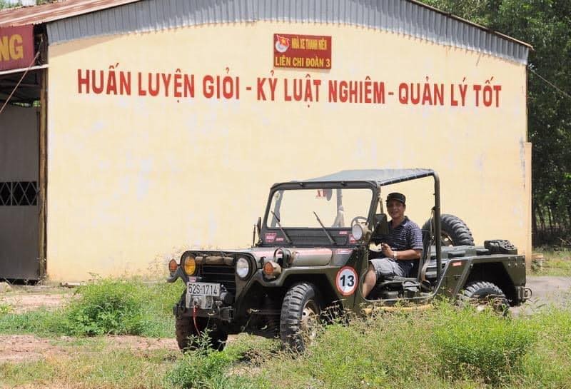 Thú chơi xe cổ của nam Ofer U65 nổi tiếng Sài thành Thú chơi xe cổ của nam Ofer U65 nổi tiếng Sài thành