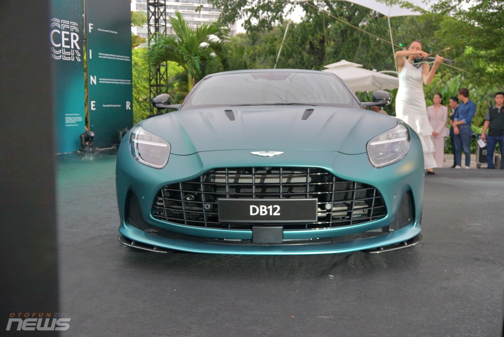 undefined Aston Martin DB12 'chốt' giá từ 19,5 tỷ đồng tại Việt Nam