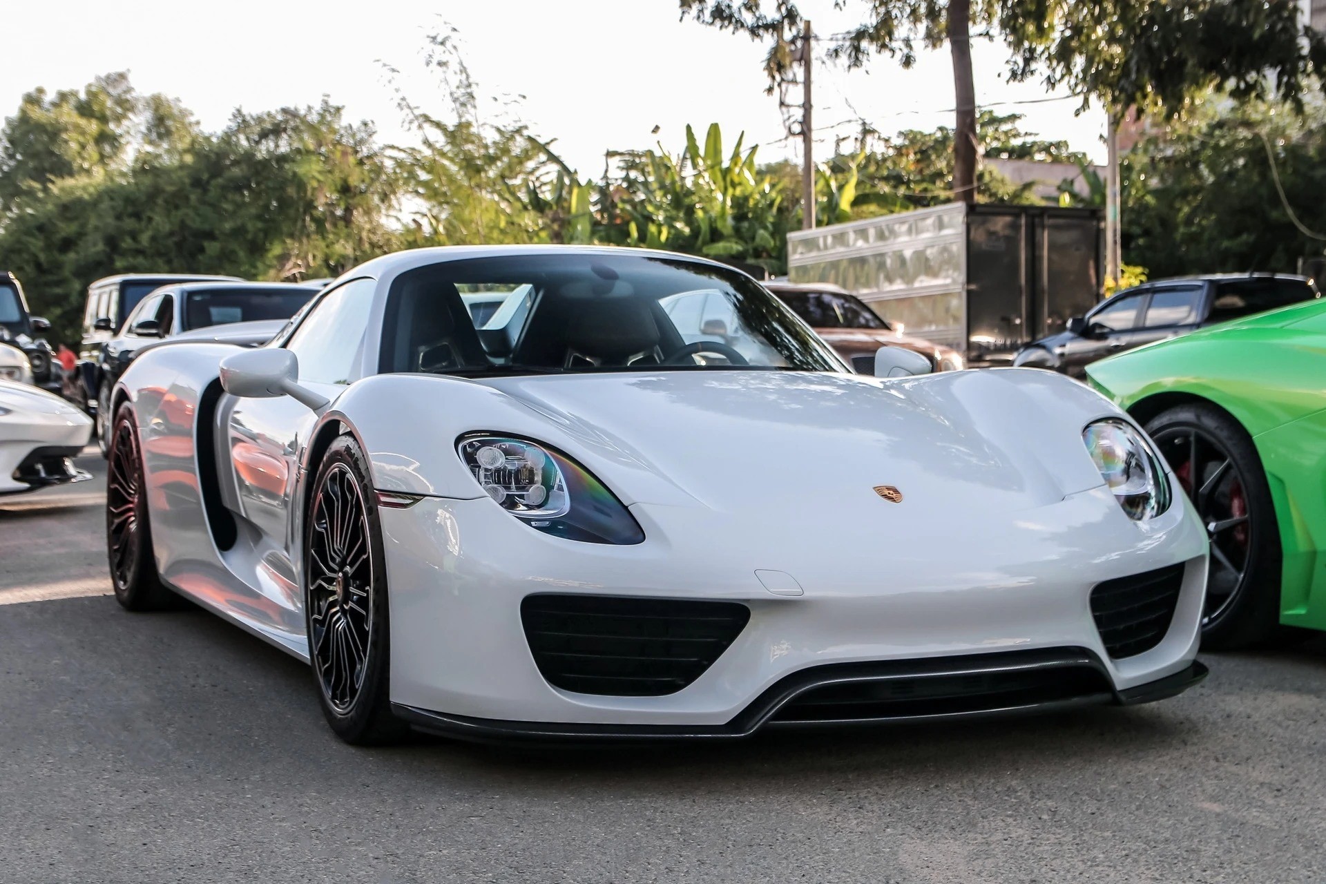 Ly kỳ chuyện Qua Vũ mua Porsche 918 Spyder 60 tỷ dù không thích xe hybrid Ly kỳ chuyện Qua Vũ mua Porsche 918 Spyder 60 tỷ dù không thích xe hybrid