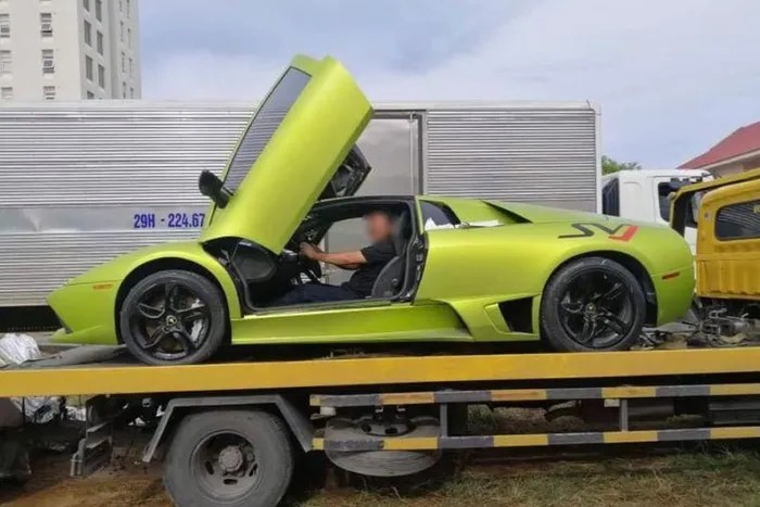 Số phận chiếc Lamborghini Murcielago bị tạm giữ tại Quảng Bình vì nhập lậu năm 2020 Số phận chiếc Lamborghini Murcielago bị tạm giữ tại Quảng Bình vì nhập lậu năm 2020