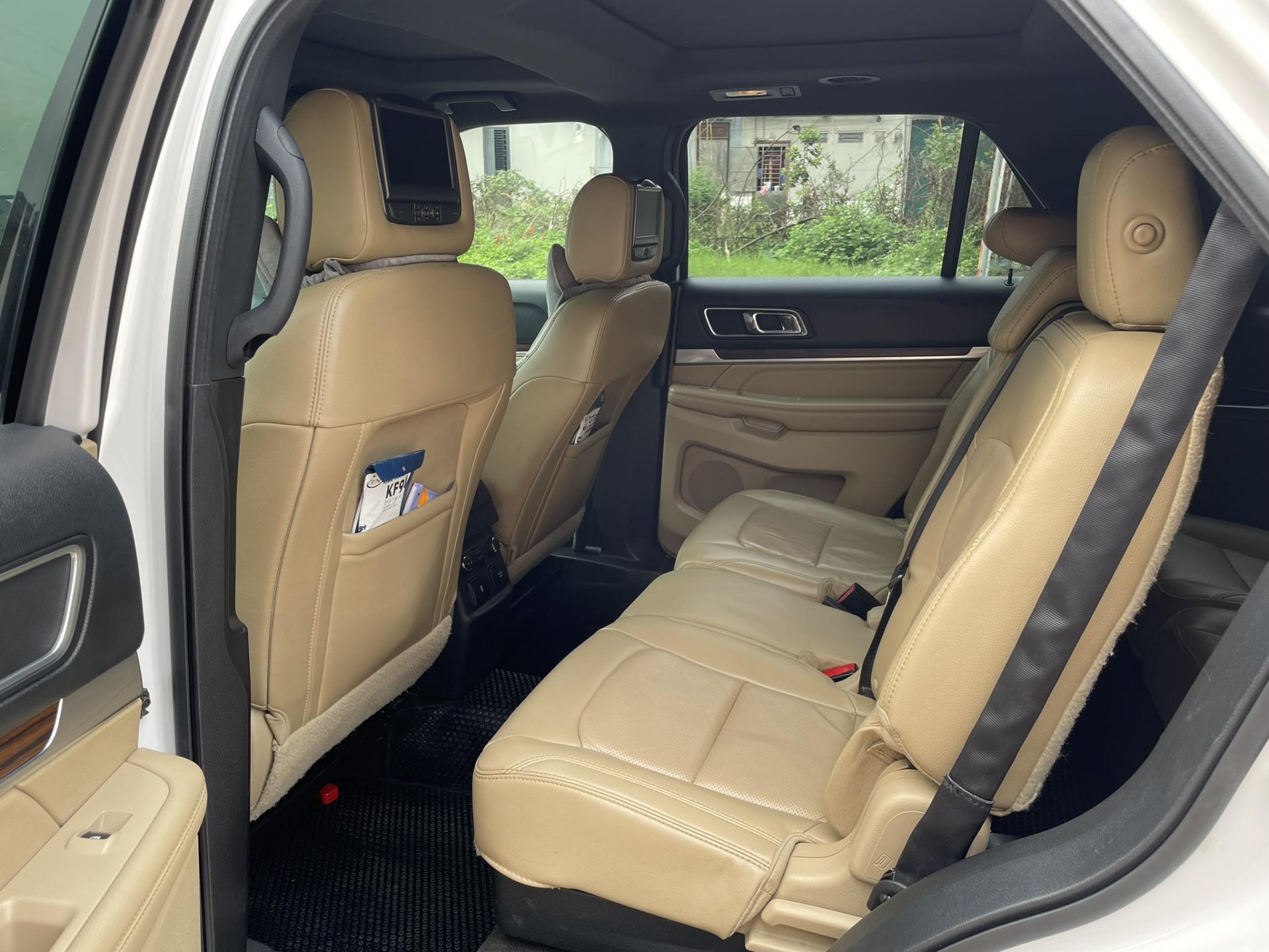 Ford Explorer Ford Explorer