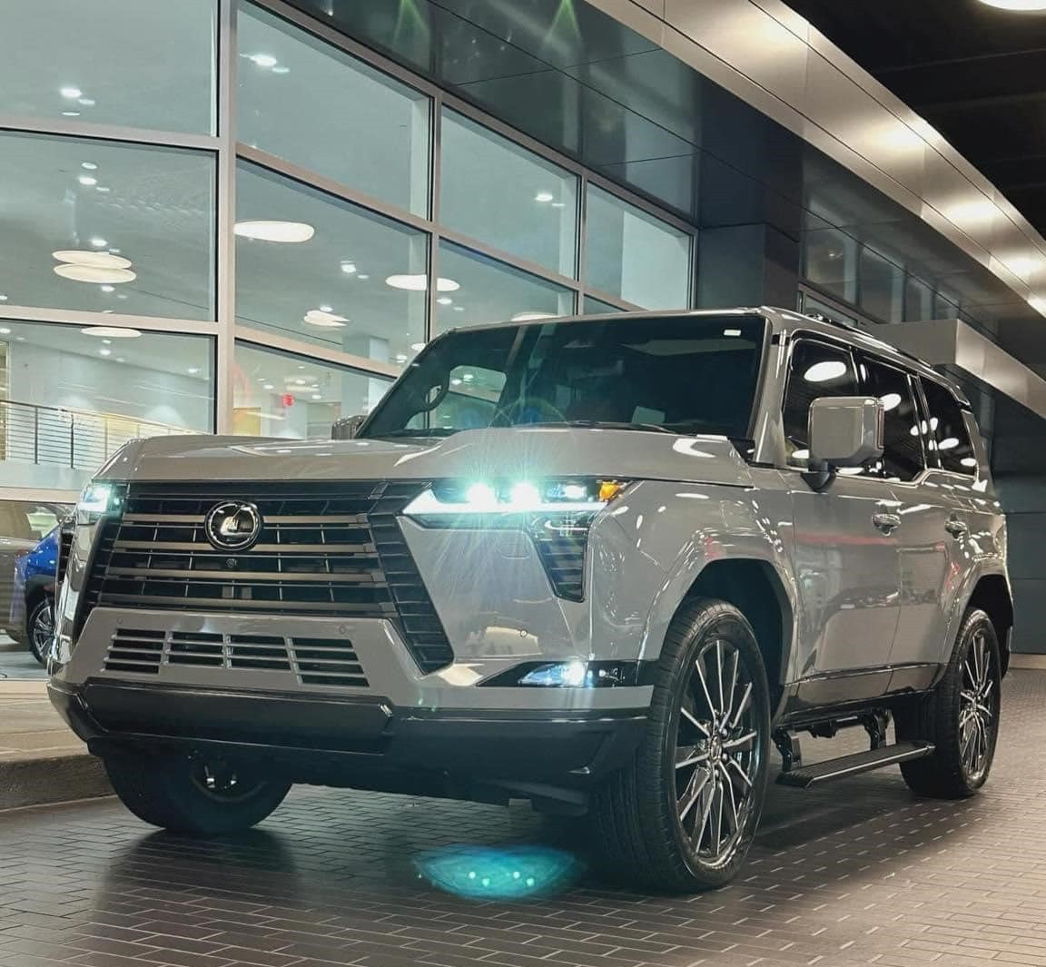 Lexus GX550 2024 về Việt Nam với một phiên bản, giá bán dự kiến 5,97 tỷ đồng