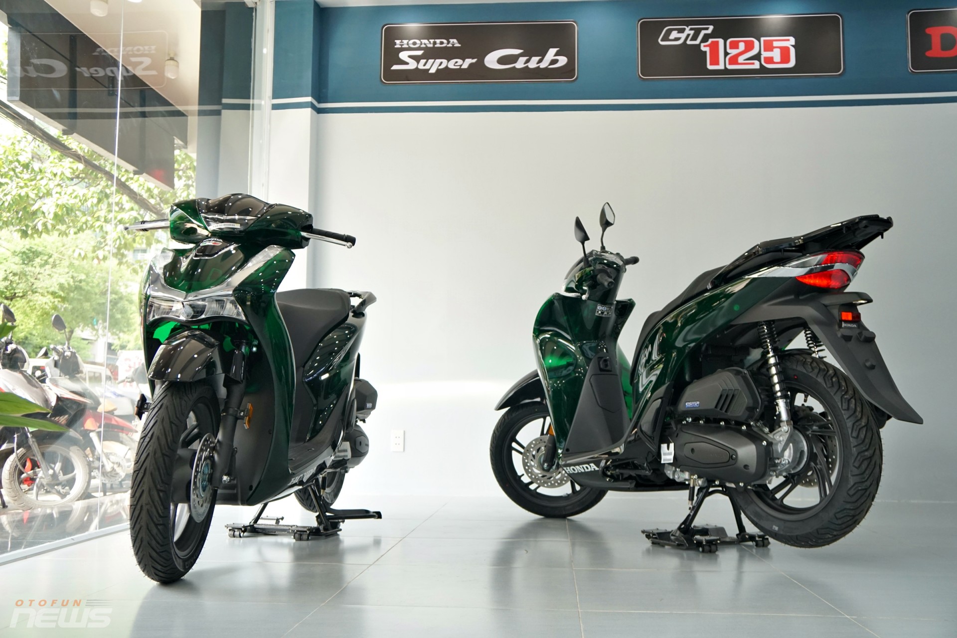 Cận cảnh Honda SH 125 Vetro với 'dàn áo' trong suốt tại Việt Nam