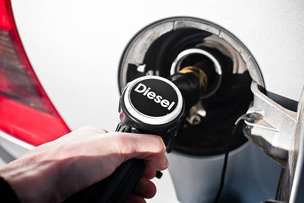 Người dùng ô tô Việt Nam gian nan tìm dầu diesel 0,001S cho xe đạt chuẩn khí thải mới Người dùng ô tô Việt Nam gian nan tìm dầu diesel 0,001S cho xe đạt chuẩn khí thải mới