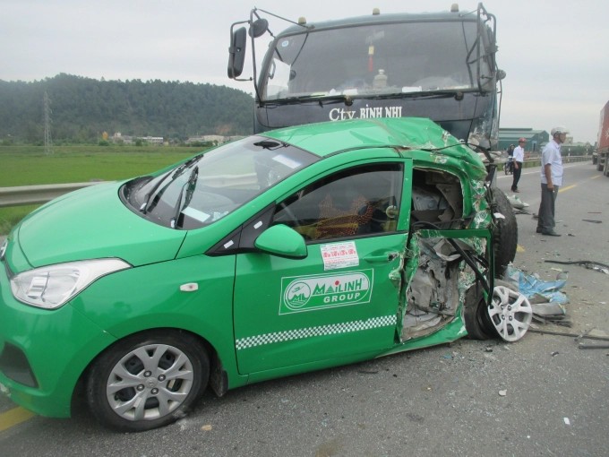 Bảo hiểm hành khách đi xe taxi bị tai nạn Bảo hiểm hành khách đi xe taxi bị tai nạn đền bù như thế nào