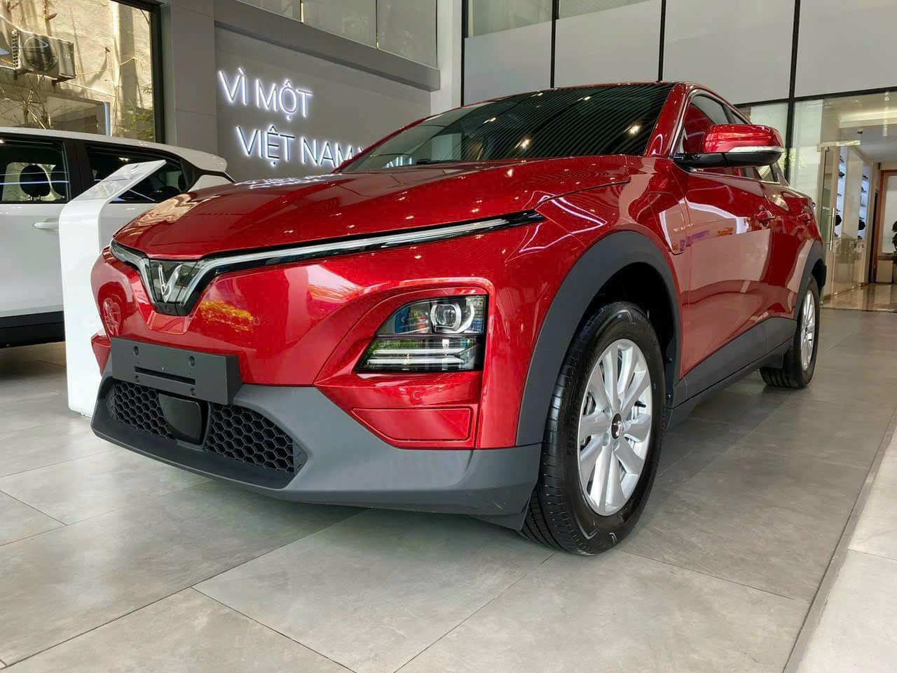 Lý do Bộ Tài chính không muốn thay đổi mức ưu đãi lệ phí trước bạ cho ô tô điện Lý do Bộ Tài chính không muốn thay đổi mức ưu đãi lệ phí trước bạ cho ô tô điện