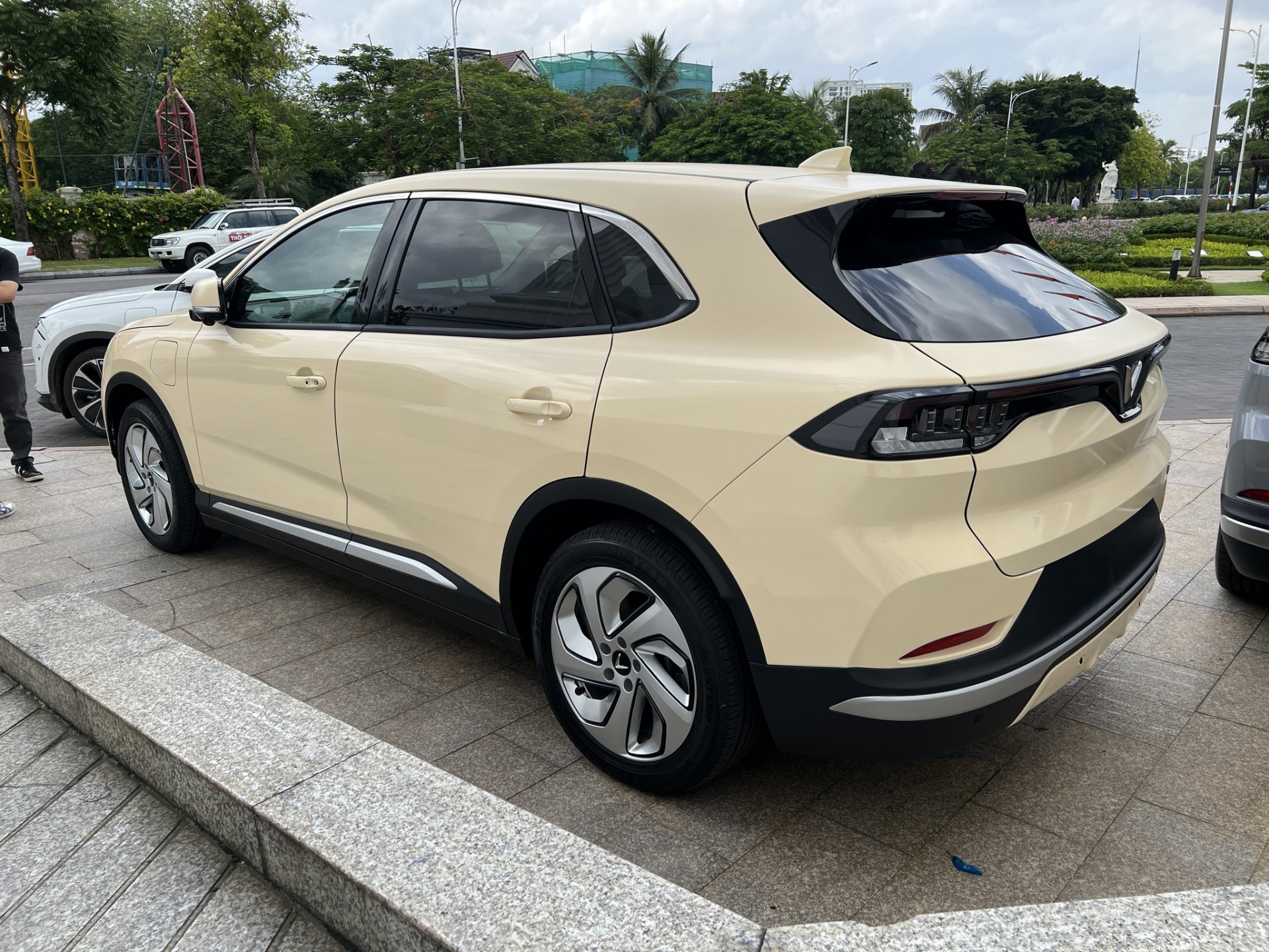 VinFast VF 8 Lux là gì? Có gì khác phiên bản hiện tại? VinFast VF 8 Lux là gì? Có gì khác phiên bản hiện tại?