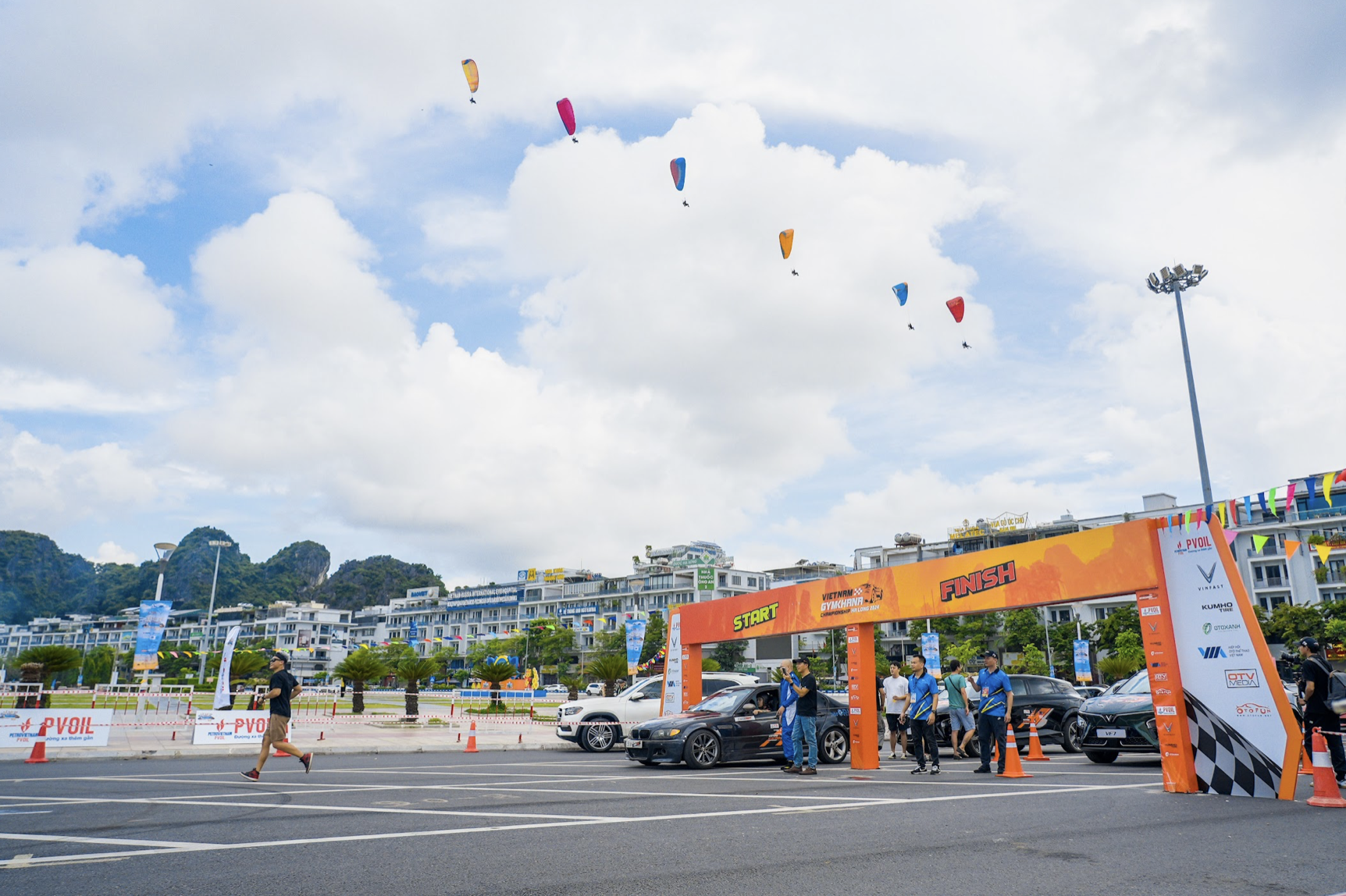 Bài phát biểu của lãnh đạo TP Hạ Long tại buổi Khai mạc Lễ hội xe - Fun Wheels Festival Hạ Long 2024 Bài phát biểu của lãnh đạo TP Hạ Long tại buổi Khai mạc Lễ hội xe - Fun Wheels Festival Hạ Long 2024