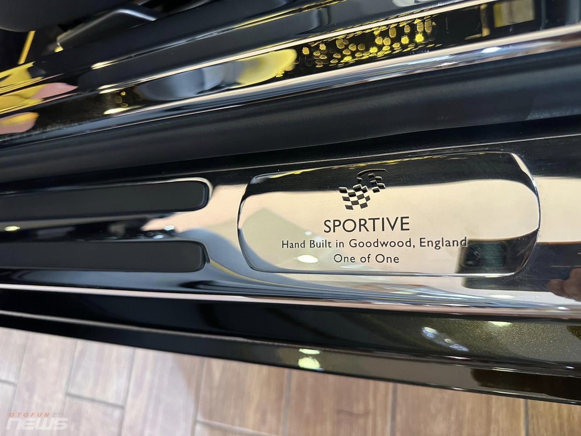 Bắt gặp Rolls-Royce Wraith 'độc nhất thế giới' tại Việt Nam Bắt gặp Rolls-Royce Wraith 'độc nhất thế giới' tại Việt Nam