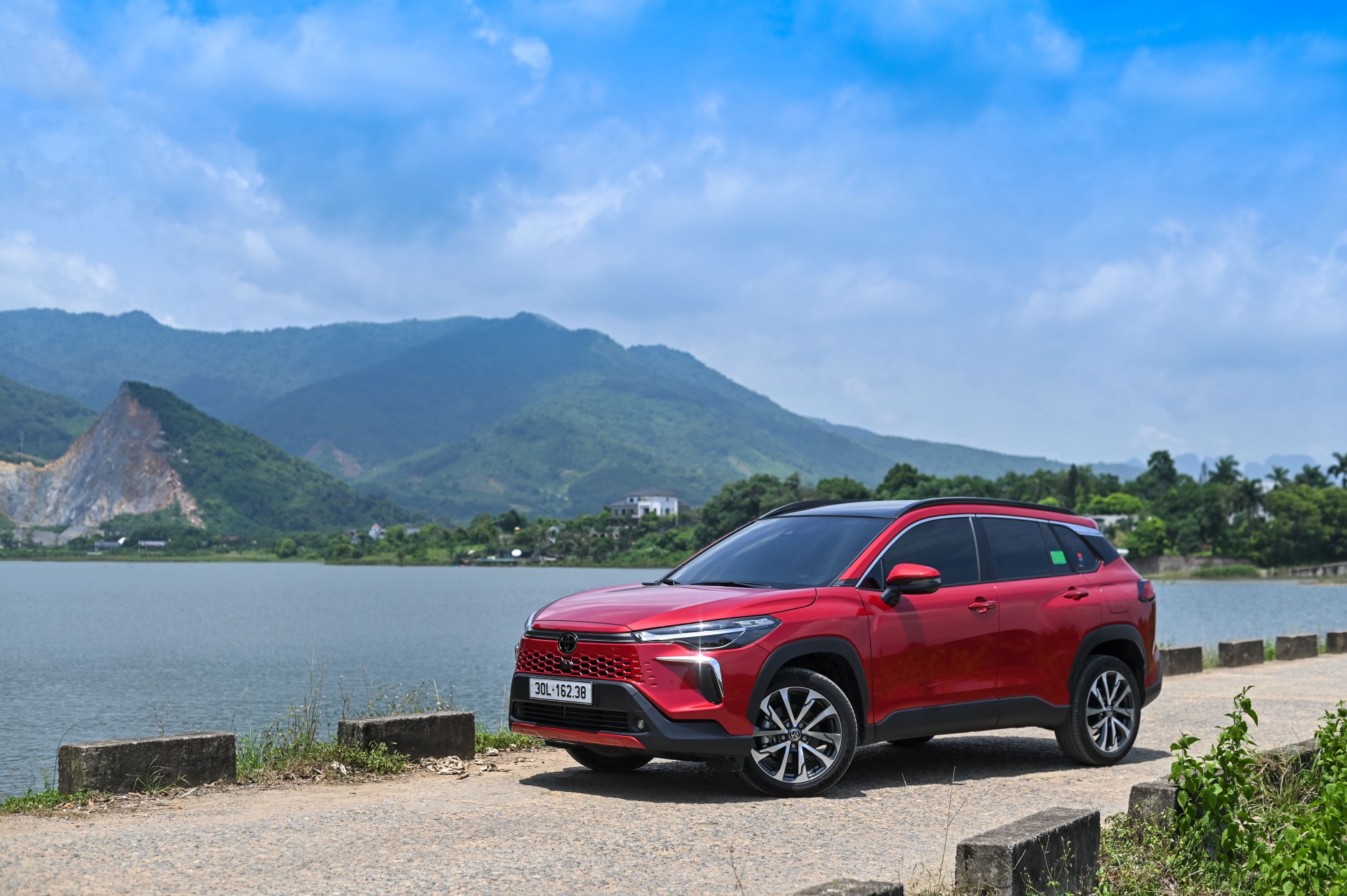 mẫu xe Toyota Corolla Cross 1.8V mẫu xe Toyota Corolla Cross 1.8V