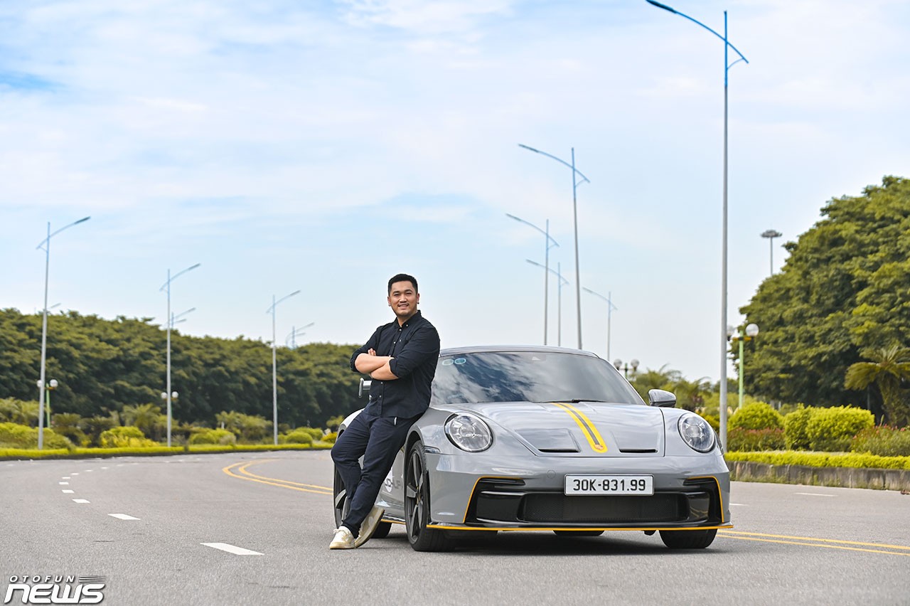 27 tuổi tậu Porsche 911 ngay lần đầu mua ô tô, chủ xe chia sẻ: Xế hộp 12 tỷ thay lời giới thiệu tôi là ai 27 tuổi tậu Porsche 911 ngay lần đầu mua ô tô, chủ xe chia sẻ: Xế hộp 12 tỷ thay lời giới thiệu tôi là ai
