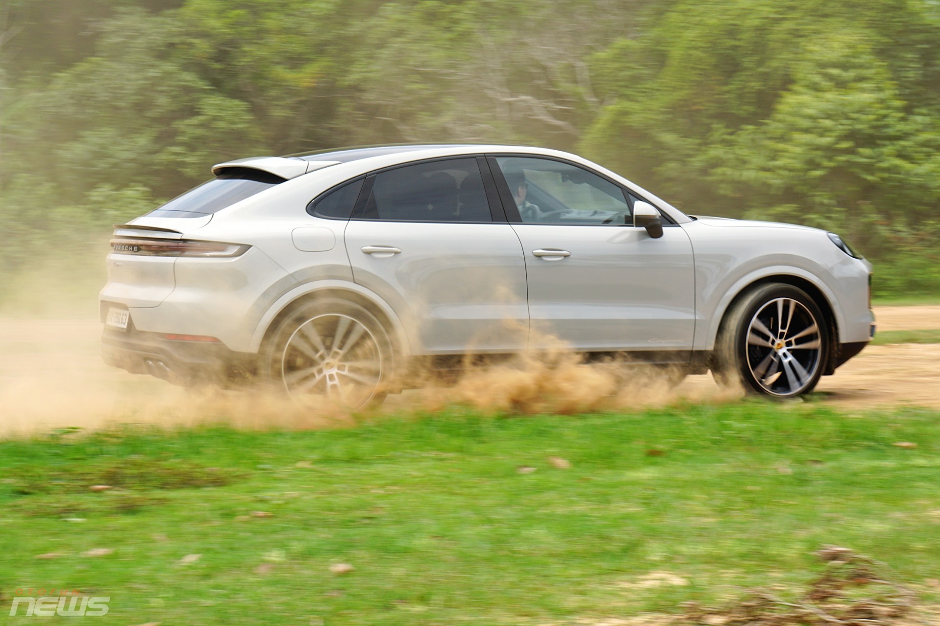 Đánh giá nhanh Porsche Cayenne Coupe 2024 Đánh giá nhanh Porsche Cayenne Coupe 2024