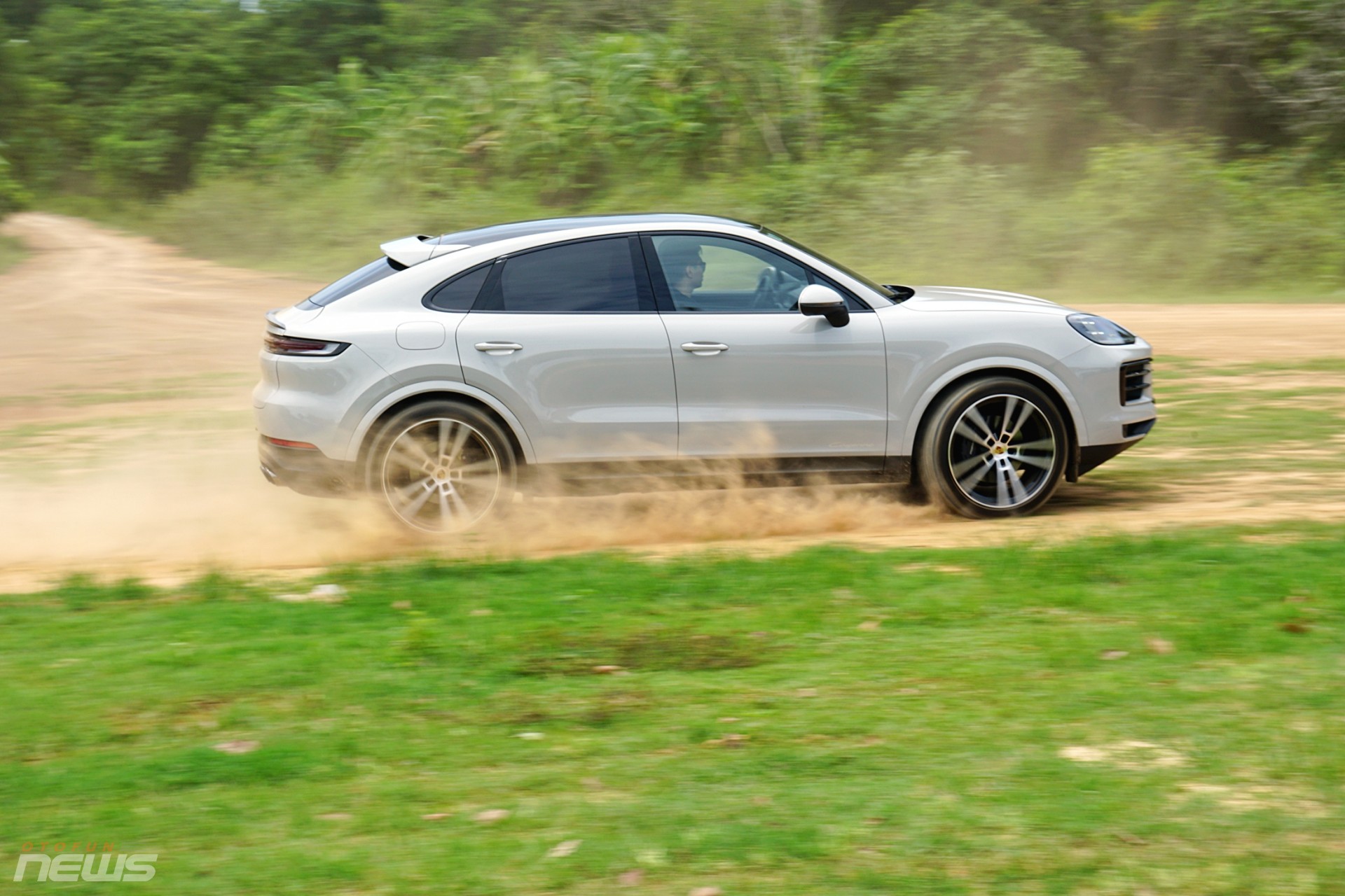Đánh giá nhanh Porsche Cayenne Coupe 2024 Đánh giá nhanh Porsche Cayenne Coupe 2024