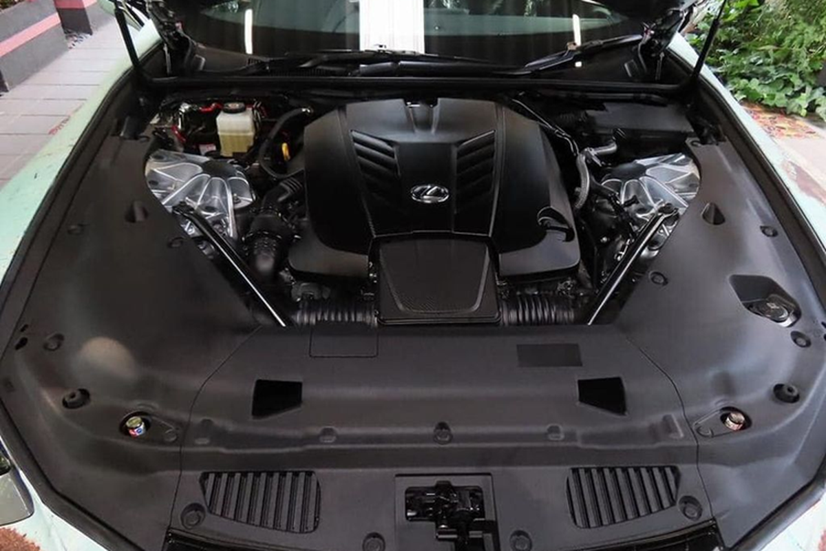 Lexus LC500 dán decal 'đồng nát' trông rỉ sét nhưng thực ra là xe có giá cả chục tỷ đồng Lexus LC500 dán decal 'đồng nát' trông rỉ sét nhưng thực ra là xe có giá cả chục tỷ đồng